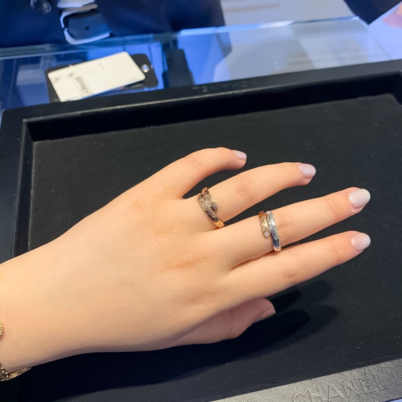 Ch**el rings